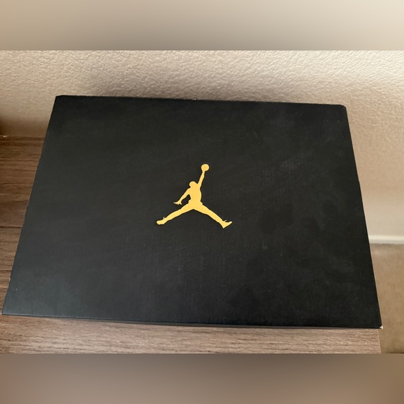 Box only-Jordan 1 mid box - Picture 1 of 6